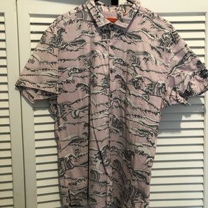 Tori Richard Mens Button Down Waves with Waikoloa Hawaii logo